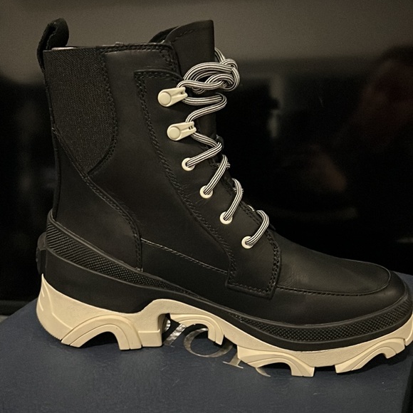 Sorel women’s brex black leather round toe boot - Picture 2 of 5